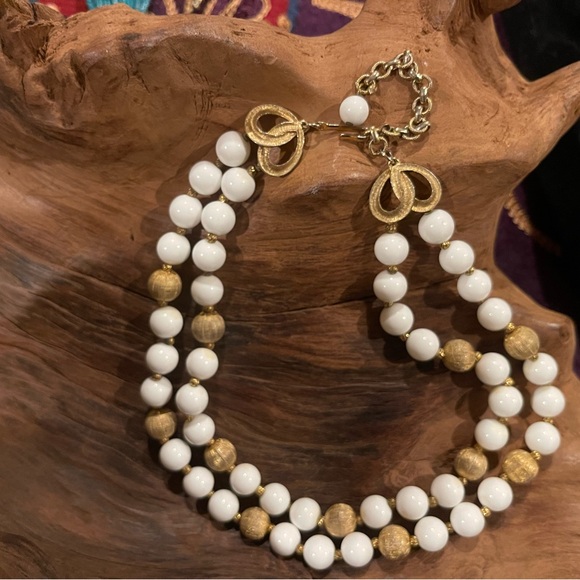 1940/50 White Glass & Gold Satin Covered Beads w/Unique Ends Necklace 17 in - Picture 2 of 4